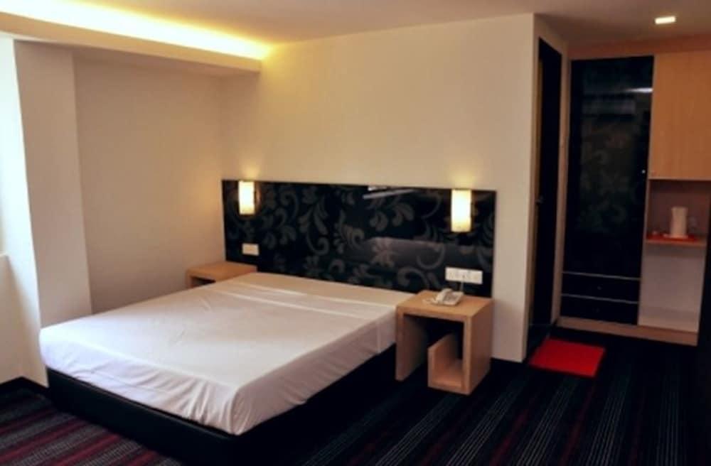 Katel Kuala Lumpur Formally Known As K Hotel Ngoại thất bức ảnh